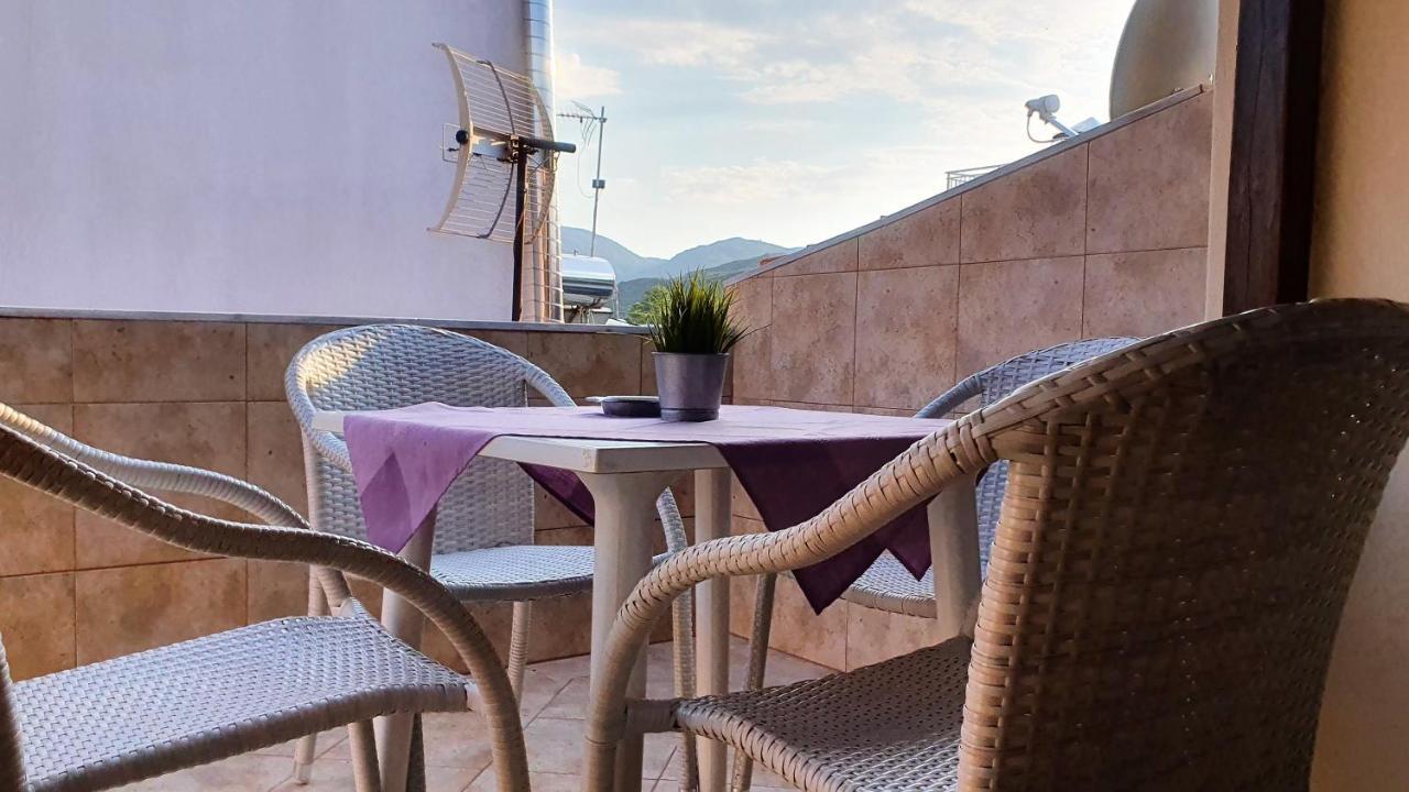 Rodon Garden Centre Hotel Sarti Buitenkant foto
